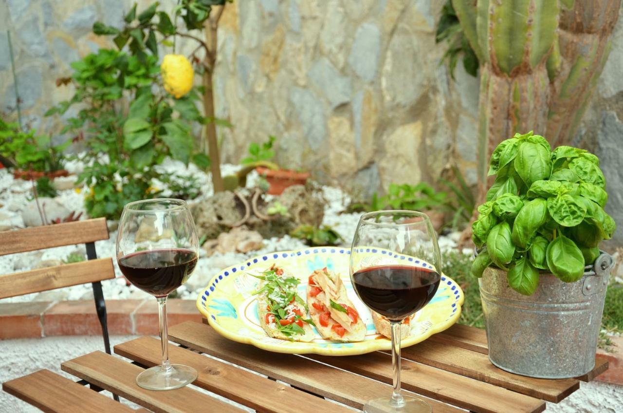 B&B Cetara Amalfi Coast ภายนอก รูปภาพ